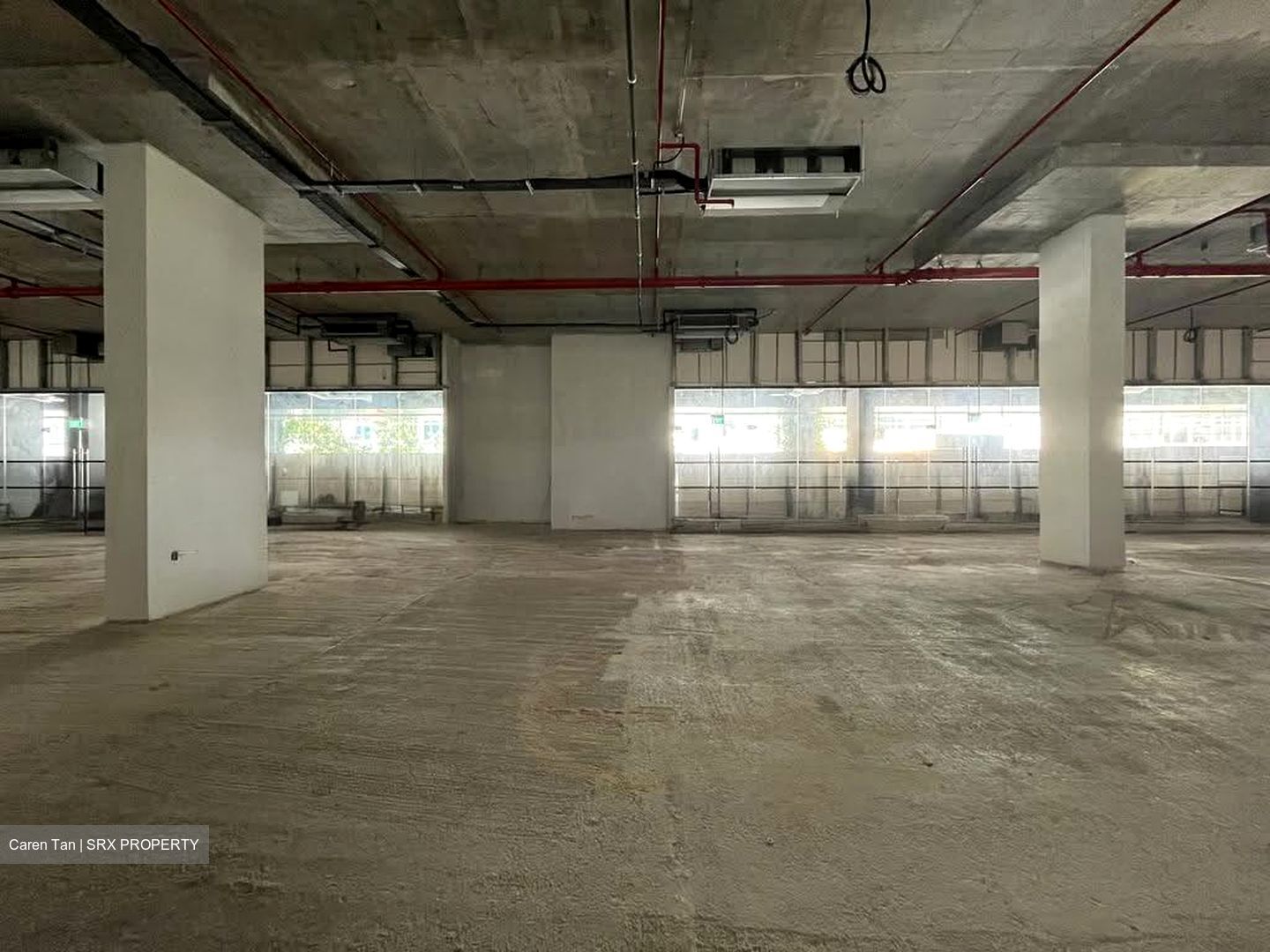 Middle Road (D7), Retail #616965691